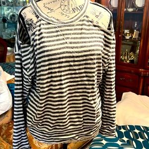 BCBGMAXAZRIA cold shoulder striped top M
